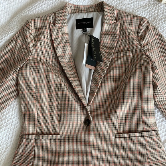Banana Republic Plaid Blazer - Picture 2 of 5